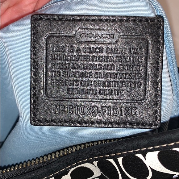 Authentic Vintage COACH bag w matching wristlet 🖤 - Picture 7 of 16